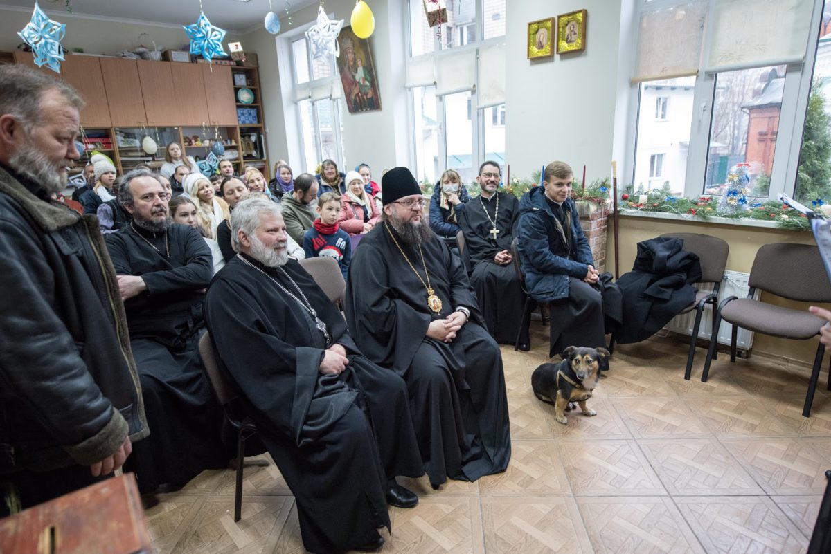 Епископ Белогородский Сильвестр совершил молебен по случаю годовщины основания «Парасольки»